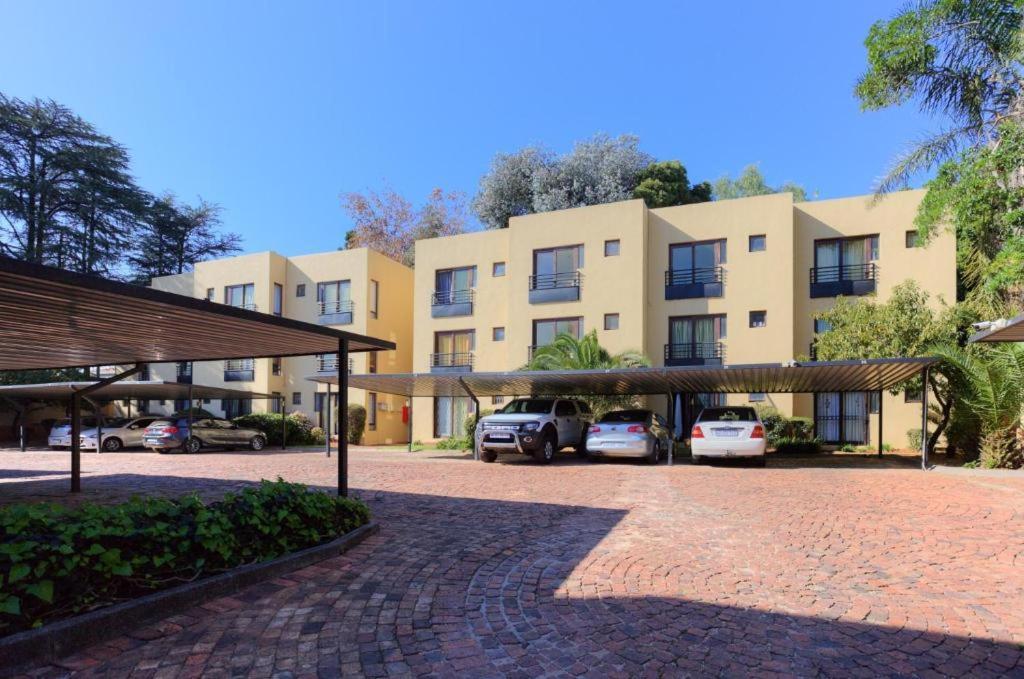 The Apartment On Katherine Street In Central Sandton Johannesburg Exterior photo
